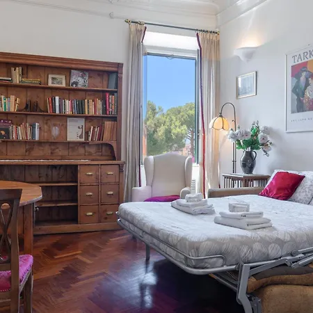 Casa di Amici alla Garbatella-2